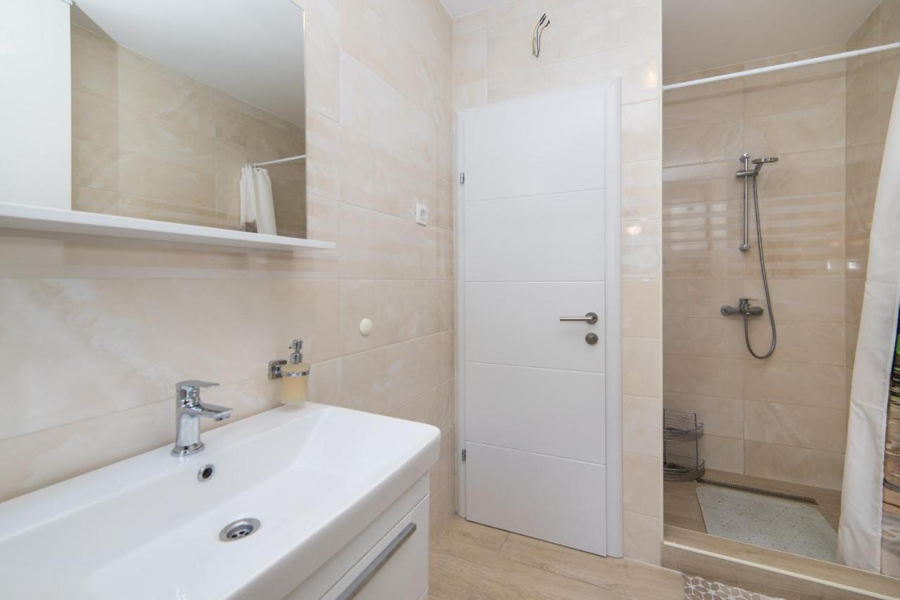 Apartments Crystal Makarska Exterior foto